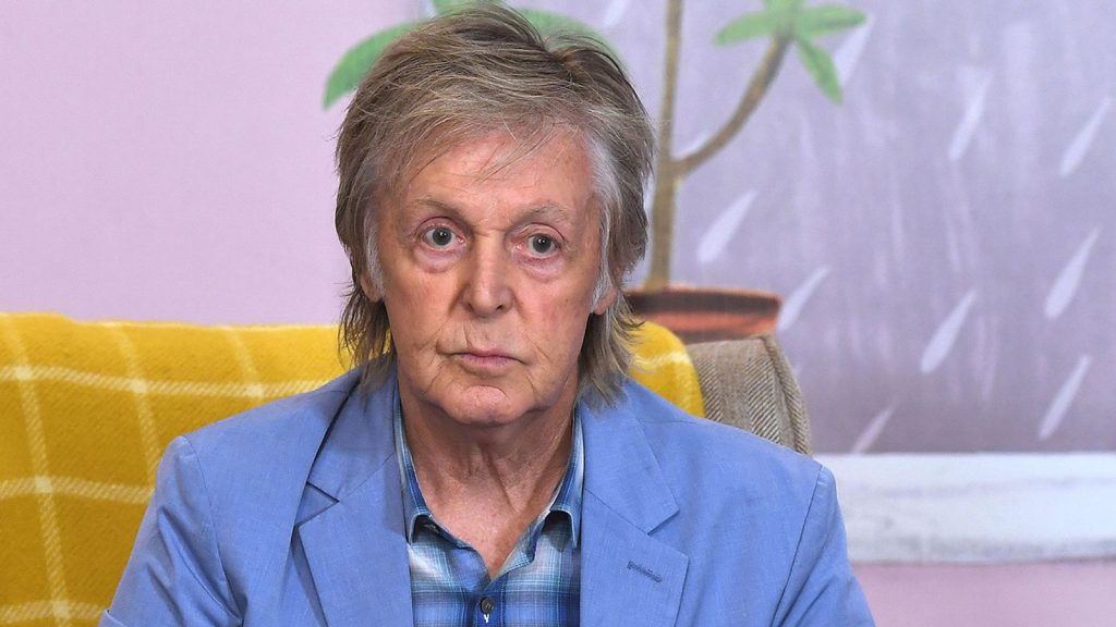 skynews-paul-mccartney-waterstones_4969351