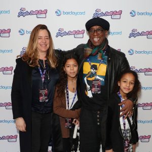 0_Jingle-Bell-Ball-Barclaycard-VIP-Boat-Arrivals