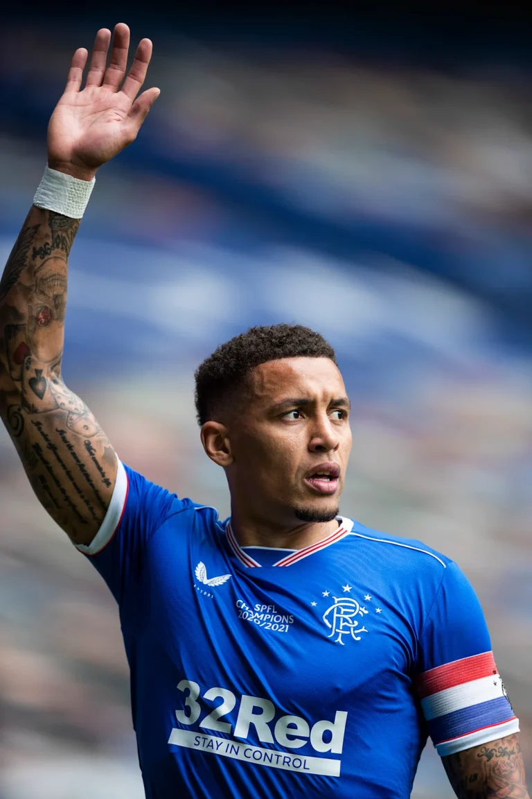 150221_Rangers_v_Aberdeen__Tavernier_Shirt_14