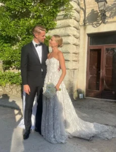 803054d8-84e3-45c8-92ce-88fdf955eaad