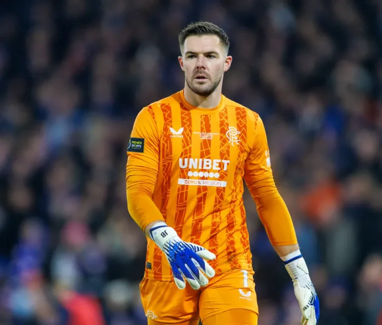 NINTCHDBPICT000957903278_e41114