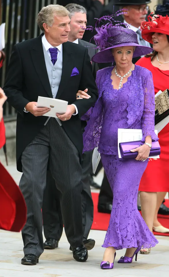 g49ddr-sir-trevor-brooking-wife-1000894814