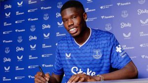 skysports-thierno-barry-everton_6961108