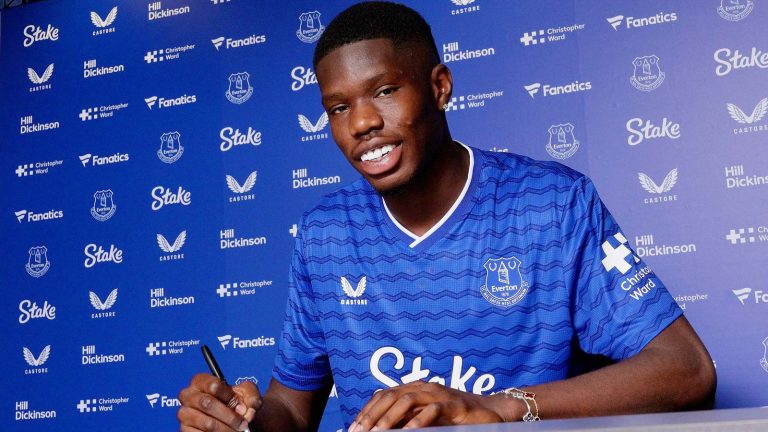 skysports-thierno-barry-everton_6961108