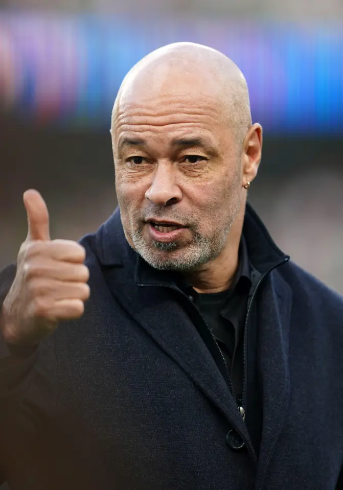 2j1krk8-paul-mcgrath-touchline-half-728097659