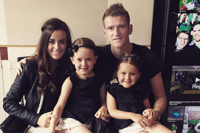 Northern Ireland captain Steven Davis with wife Tracey and daughters Chloe and Kaia (2)