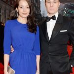 olivia-bennett-rupert-evans-550nw-8343326d
