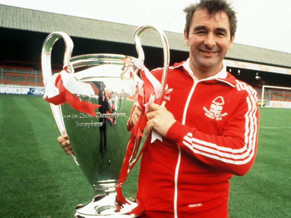 Nottingham-Forest-boss-Brian-Clough-with-the-European-Cup