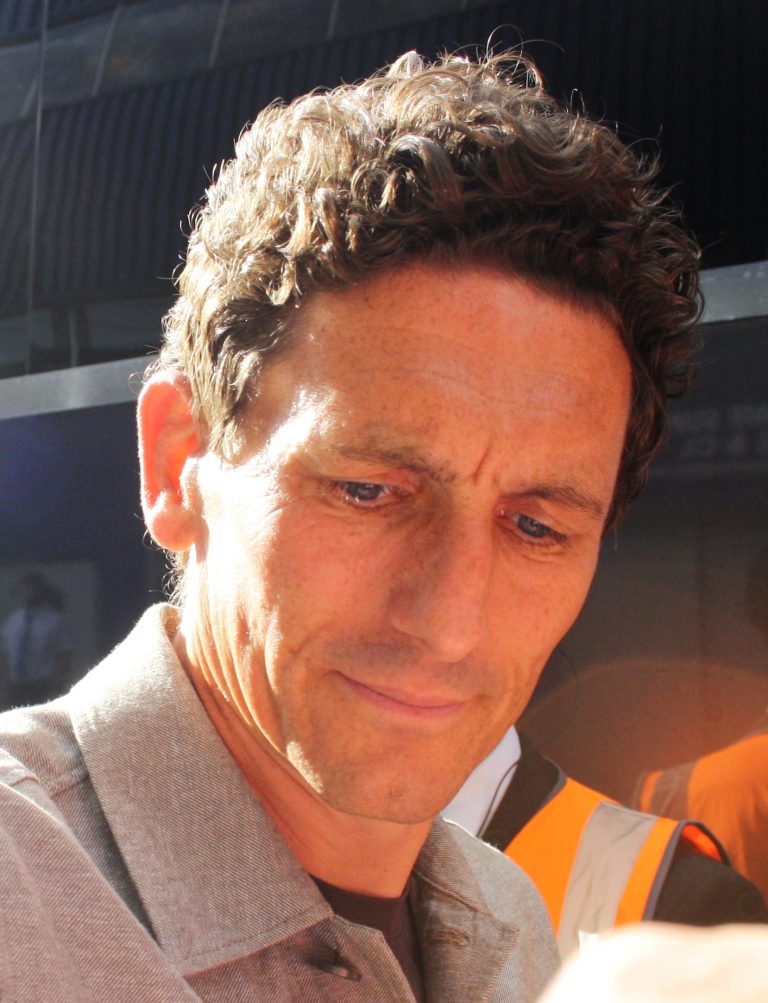 Keith_Andrews,_Brentford_F.C._head_coach,_August_2025 (1)